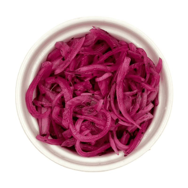 Cebolla morada curtida en julianas